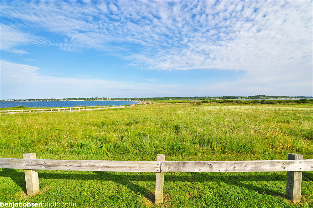 IMAGE: http://benjacobsenphoto.com/blog/wp-content/gallery/sachuest-5-29-2010/bbj_5542-copy.jpg